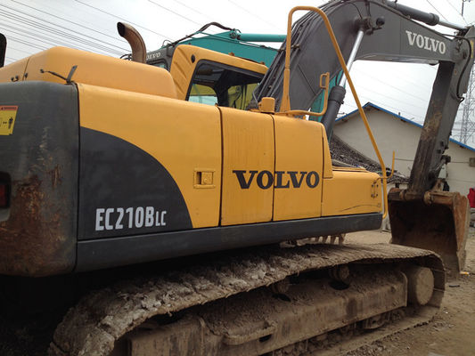 ความสามารถในการเกรด 70% Volvo EC210BLC ปี 2014 เครื่องขุดมือสอง ผู้ผลิต