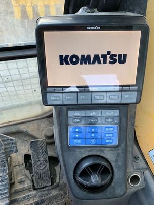PC220-8 2018 ปี SAA6D107E-1 เครื่องยนต์ 134 Kw ใช้ Komatsu Excavator ผู้ผลิต