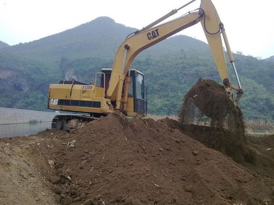 2002 ปี 80.3kw 0.5cbm Bucket E120B ใช้ CAT Excavator ผู้ผลิต