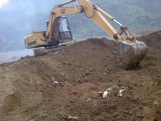 2002 ปี 80.3kw 0.5cbm Bucket E120B ใช้ CAT Excavator ผู้ผลิต