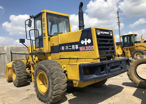 Displacement 5.9L Komatsu WA300 รถตักล้อยางหน้า ผู้ผลิต