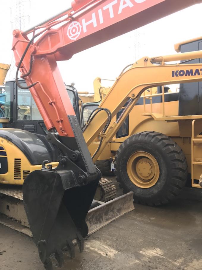 6000kg 0.3CBM Speed ​​5km / H EX60-1 มือสอง Hitachi Diggers 2