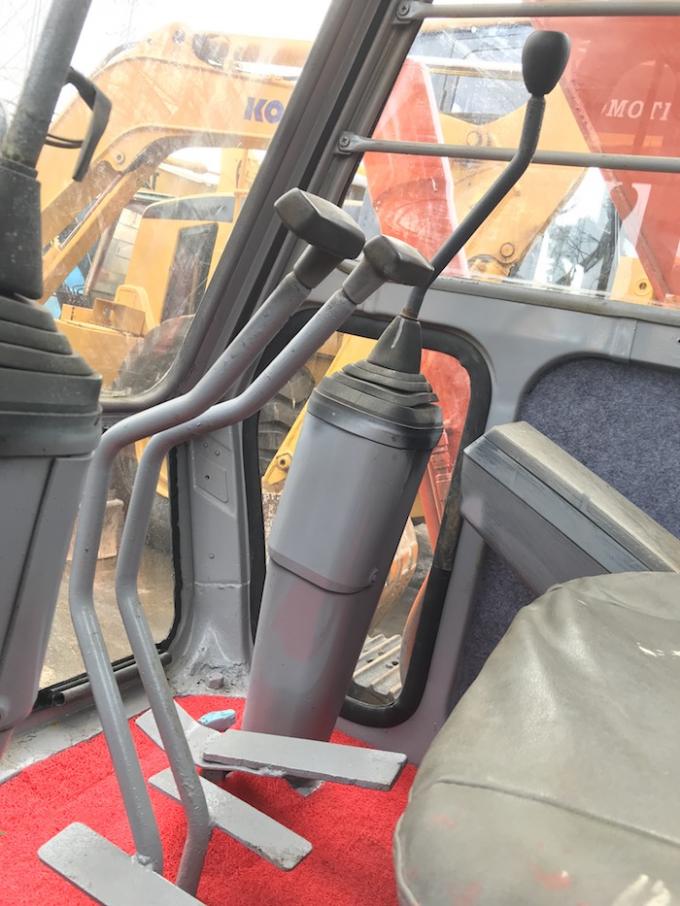 6000kg 0.3CBM Speed ​​5km / H EX60-1 มือสอง Hitachi Diggers 3